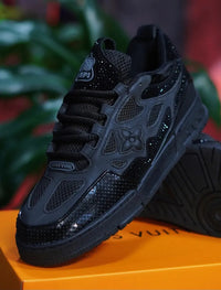 LV Diseñador "Total Black"