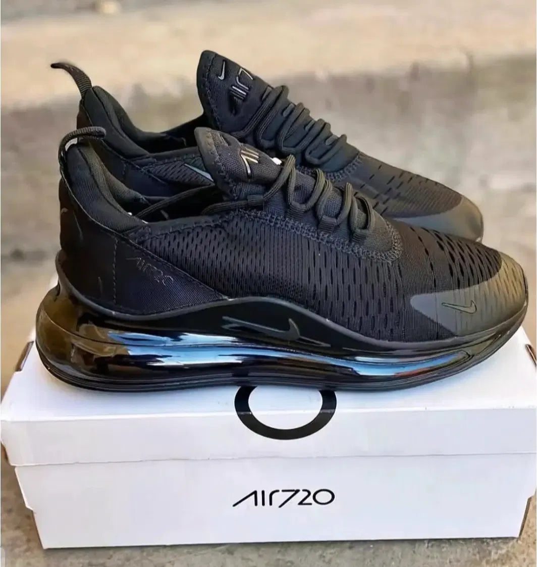 Nike Air Max 720 Lisos Negros "Total Black"