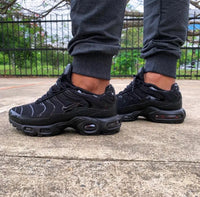 Nike Air Max Plus (TN) Negros "Total Black"