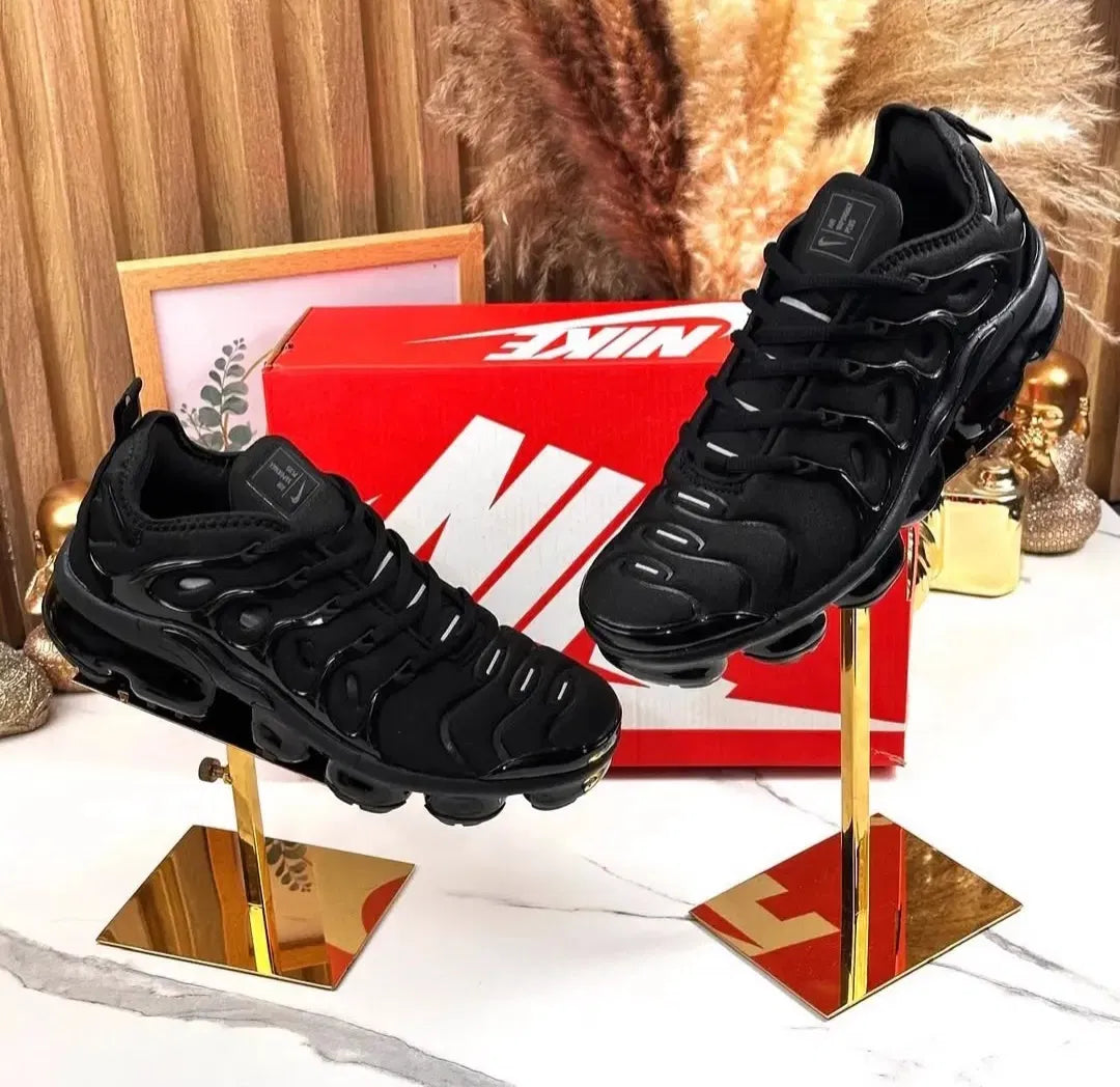 Nike Air VaporMax Plus Negros "Total Black"