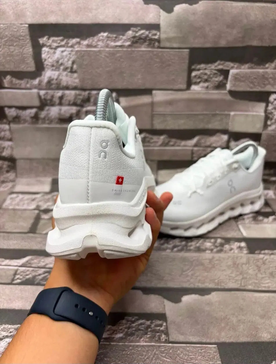 On Cloudmonster Blancos "Total White"