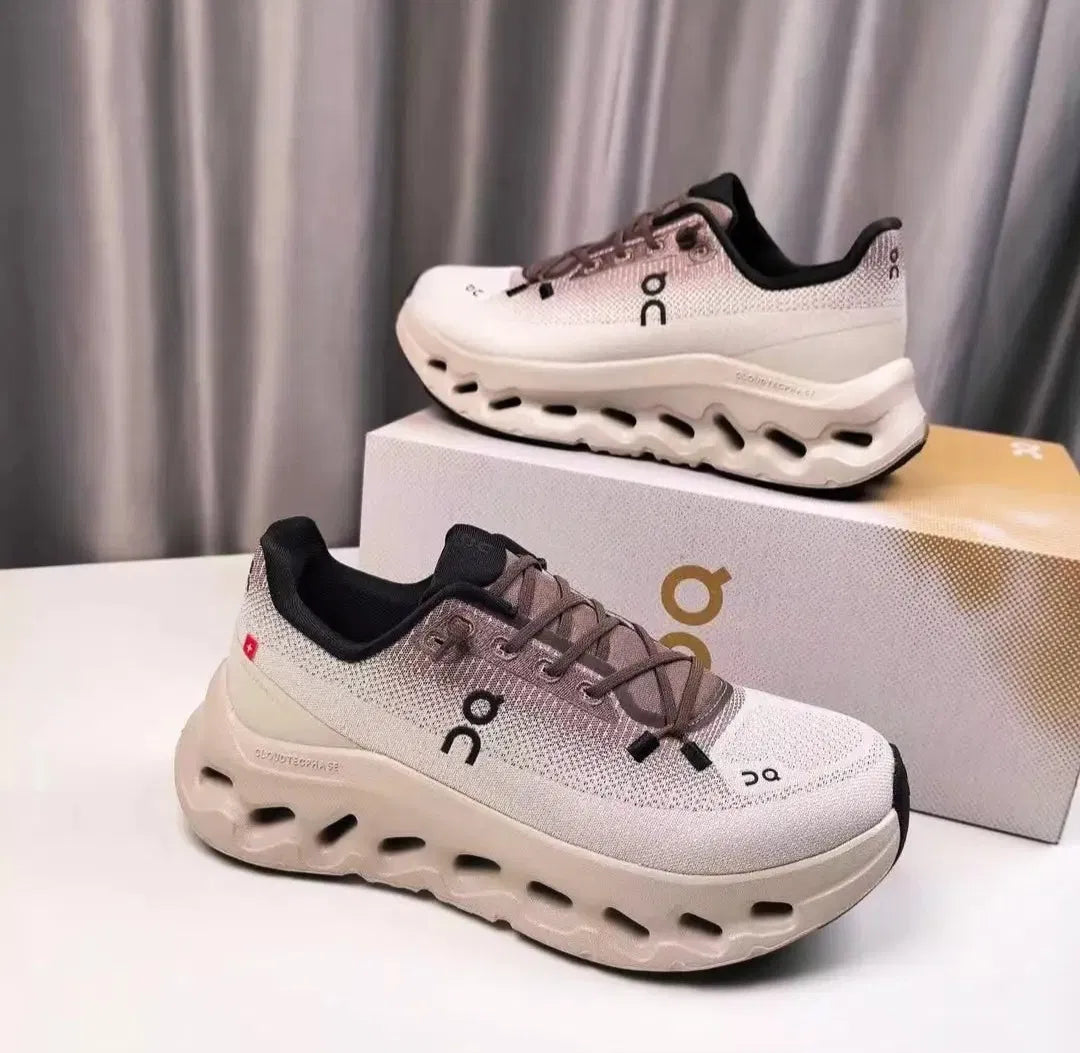 On Cloudmonster Blancos con Café "Cream/Taupe"