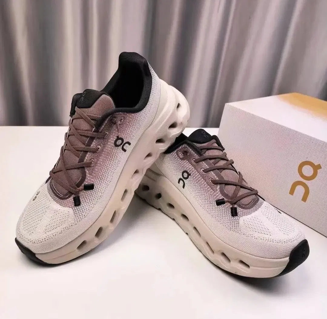 On Cloudmonster Blancos con Café "Cream/Taupe"