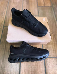 On Cloudmonster Negros "Total Black"