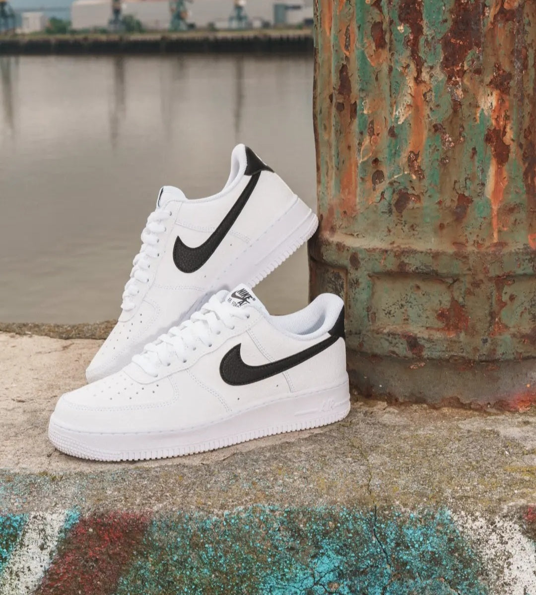 Nike Air Force 1 '07 — White/Black