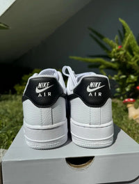 Nike Air Force 1 '07 — White/Black