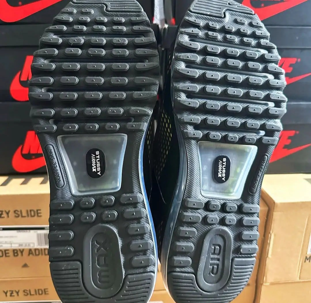 Nike x Stüssy Air Max 2013 — Negros con Verde