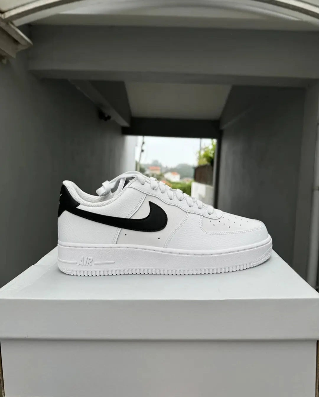 Nike Air Force 1 '07 — White/Black
